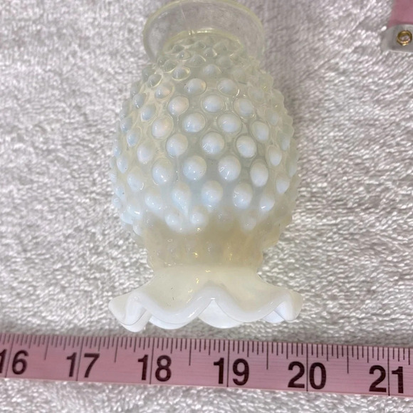 Vintage Fenton Opalescent Hobnail Glass Crimped Ruffle Edge Mini Vase - Picture 10 of 11